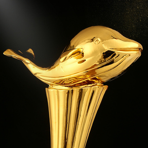 Trofeo de Cristal Personalizado de Alta Gama con Diseño de Delfín Dorado <span class=keywords><strong>para</strong></span> Competencia de Natación, Premios de Juegos Creativos - Estrella del <span class=keywords><strong>Mañana</strong></span> - Product Image 3