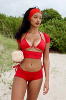 Conjunto de playa a rayas de 3 piezas para mujer: bikini halter, top corto y pantalones capri de cintura alta. Ideal para vacaciones de verano y descanso. Conjunto a juego al por mayor.