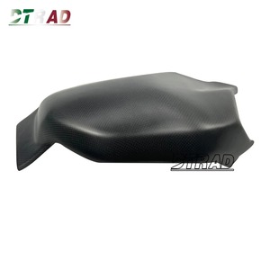 Couvercle de bras oscillant arrière de moto, pour <span class=keywords><strong>DUCATI</strong></span> <span class=keywords><strong>PANIGALE</strong></span> V4 V4S <span class=keywords><strong>V4R</strong></span> 2018 2019 Superleggera V4 2020 <span class=keywords><strong>2021</strong></span> 2022, en Fiber de carbone - Product Image 5
