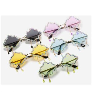 แว่นกันแดดคริสตัลไร้กรอบสีสันสดใสหรูหราพร้อมโลโก้สั่งทำพิเศษสำหรับผู้หญิง รูปทรงเมฆประดับเพชร - Product Image 6