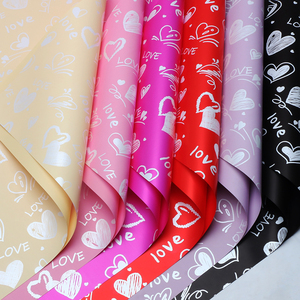 Wholesale Jelly Pearl Crystal Film Falling In Love Flower Print Waterproof Bouquet Wrapping Cellophane For Cross-border Florists - Product Image 6