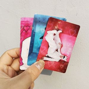 คอลเลกชันพัดลมสองด้านสีสันสดใสแบบกำหนดเองสำหรับเคป๊อป พร้อมโปสการ์ดโฮโลแกรมเคป๊อป และการ์ดรูปภาพโลโม่ - Product Image 5