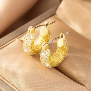 Orecchini a Cerchio con Pavé per Matrimonio, Gioielli Eleganti e Delicati per Donne - Product Image 5