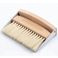 Mini balayage de table en hêtre domestique vente en gros table en bois balai poussière brosse douce ensemble de nettoyage de bureau peut être imprimé au laser logo