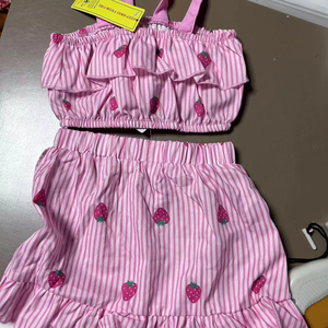 Conjunto de Vestido Casual de Verano para Niñas/Niños con Estampado de Lápices, Fresas y Lazos en Tonos Naranja y Rosa, <span class=keywords><strong>Ropa</strong></span> Infantil para Niños, Pedido al por Mayor - Product Image 1