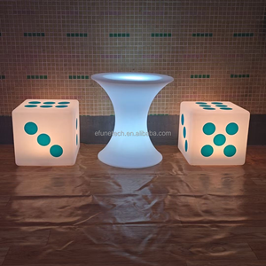 Conjunto de Móveis para Bar ao Ar Livre com Novo Design, Mesa e Cadeiras Iluminadas em Forma de Dado com Controle Remoto e Luz LED RGB que Muda de Cor - Product Image 6