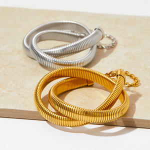 क्लिओरो मोटी वाटरप्रूफ फैशन गहने 10 मिमी खिंचाव सोने की प्लेटेड विंटेज चुंकर स्टेनलेस स्टील हार महिलाओं के लिए - Product Image 5