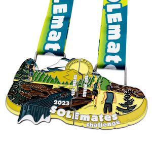 Medalla Personalizada con Grabado a Todo Color en Aleación de Zinc Plateada con Impresión UV - Product Image 6