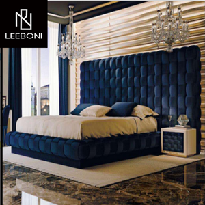 Letto <span class=keywords><strong>Matrimoniale</strong></span> di Ultimo Design in Legno <span class=keywords><strong>con</strong></span> <span class=keywords><strong>Testiera</strong></span> Capitonnè, Rivestimento in Tessuto di Velluto Blu, Forma Unica, Misura King Size - Product Image 3