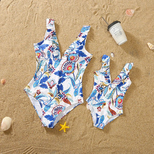 Famiglia abbinata costumi da bagno stampati floreali abiti accoglienti per il tempo di qualità in spiaggia o in piscina - Product Image 5