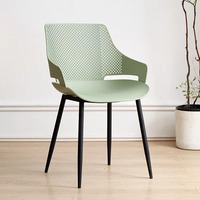Chaise de visiteur moderne en gros, avec cadre en acier et dossier en maille respirante, noire, pour bureau, conférence, invité, empilable, usage commercial