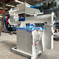 Machine à granulés d'aliments pour volailles avec matrice annulaire et conditionneur à vapeur