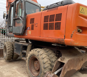 Pelle à roues d'occasion puissante de 21 tonnes Hitachi Zx210W pelle rotative d'occasion avec un rendement élevé et une économie d'énergie - Product Image 3