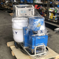 Équipement de mélange de mousse de machine d'isolation de pulvérisation de mousse de polyuréthane PU avec pistolet de pulvérisation