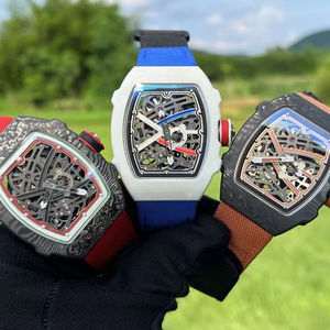 Reloj Deportivo de Alta Gama Personalizado para Hombre, Modelo 67-02, Material de Fibra de Carbono, Espejo de Zafiro, Estilo de Diseñador - Product Image 1