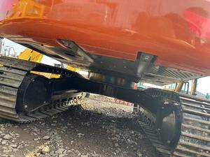 Excavatrice d'occasion Hitachi ZX120 de 12 tonnes, modèle 2022, moteur Isuzu, excavatrice sur chenilles pour l'aménagement paysager et les travaux de terrassement - Product Image 5