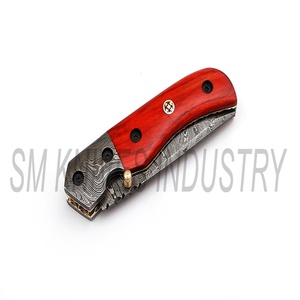 Cuchillo de bolsillo plegable Damasco hecho a mano con hoja Sheepsfoot, mango de madera y funda de cuero (smk1227) - Product Image 6