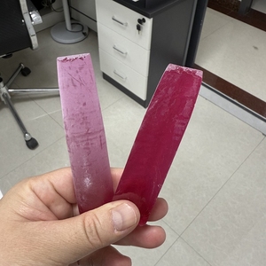 Piedra Artificial de Corindón en Bruto Sin Cortar 3 #   Rubí Cultivado en Laboratorio, Precio por Quilate - Product Image 5