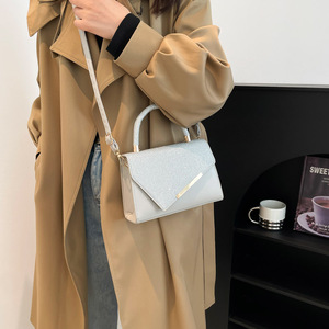 Saco De Ombro Outono/Inverno Do Agente De Guangdong Saco Crossbody Cristal-Adornado Novo Design - Product Image 4