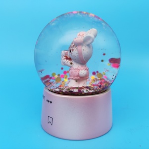 <span class=keywords><strong>Feliz</strong></span> conejo iluminación 65mm de vidrio personalizado bola de nieve - Product Image 2