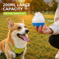 Bouteille d'eau portable pour animaux de compagnie, design ergonomique en forme de larme, prise en main facile, en silicone souple pliable, anti-fuite