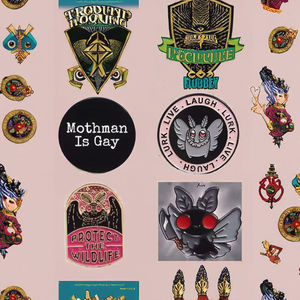 Believe Mothman หมุดเคลือบนิ่มโลหะลายการ์ตูนแมลงตราฮีโร่ลึกลับออกแบบได้ตามต้องการ - Product Image 3