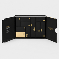 Boîte rigide magnétique personnalisée de qualité supérieure pour 12 jours avec 12 boîtes intérieures en feuille d'or, emballage cadeau pour vernis à ongles en gel noir, calendrier de l'avent beauté