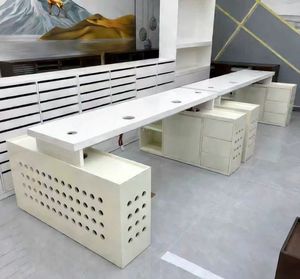 Table à ongles en bois style crème avec tiroir de rangement, multi-stations, exclusive aux salons de manucure, personnalisable - Product Image 1