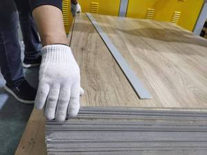 WPC nhựa sàn gạch khuôn máy sàn gỗ dây chuyền sản xuất cho thiết kế <span class=keywords><strong>Marvel</strong></span> Vinyl Sàn PVC cho quán bar và tấm - Product Image 3