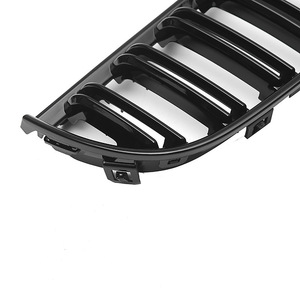 กระจังหน้า BMW E90 แบบสองแถบ สีดำเงา ABS สำหรับเปลี่ยนกันชนหน้า ปี 2004-2008 - Product Image 5