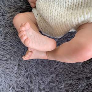 Muñeca Reborn de <span class=keywords><strong>dibujo</strong></span> a mano de 48CM Levi Premie Boy Realista Real Soft Touch Cuddly Baby 100% Hecho a mano - Product Image 4