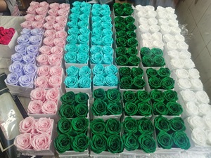 <span class=keywords><strong>Rose</strong></span> Naturali Preservate a Lunga Durata in Confezione Regalo per il Ringraziamento e il Nuovo Anno - Product Image 4