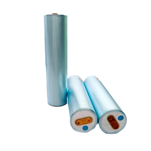 Batterie lithium LFP bon marché pour le marché indien, cellule cylindrique Lifepo4 32140 33140 15a 15ah 20ah avec BIS 33140 3.2V 15ah LFP - Product Image 1