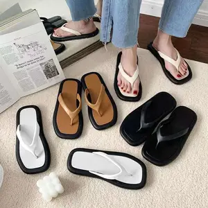 Sandal Jelly Pvc jari persegi sepatu Jelly yang banyak digunakan 2024 Flip Flop wanita