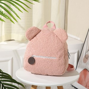 Sac à dos pour enfants en peluche sportif et formel personnalisé avec broderie de nom personnalisée - Cadeau d'anniversaire pour enfants en velours unisexe - Product Image 4