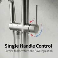 Robinet de bain autoportant en laiton chromé brossé contemporain avec poignée unique et cartouche en céramique, douchette à main BigTube incluse