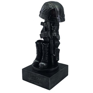 Vente en gros, les soldats en résine personnalisés de haute qualité sont équipés de statues pour la Collection - Product Image 6