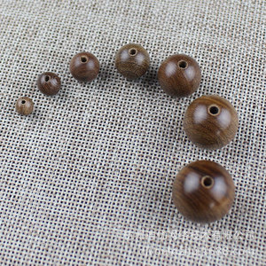 Cuentas redondas sueltas de sándalo dorado de 6-20 mm para la fabricación de pulseras, cuentas de madera pulida - Product Image 1