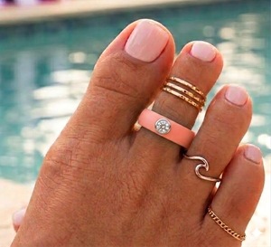 Anillo de Dedo de Silicona de Color Personalizado con Piedra de Circonita Cúbica de 5.7mm, Venta al por Mayor para Mujer, Tallas 4-12, Joyería para Pies de Playa - Product Image 5