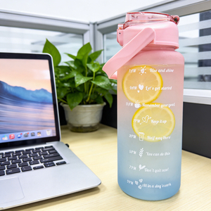 Bouteilles d'eau de sport en plastique Tritan sans BPA de grande capacité (64 oz, 2 litres) avec marqueurs de temps pour la gym et la <span class=keywords><strong>motivation</strong></span> - Product Image 1