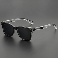 Vente en gros de lunettes de soleil luxueuses, élégantes, classiques et à monture carrée en PC pour l'extérieur, beige, orange, confortables, à la mode