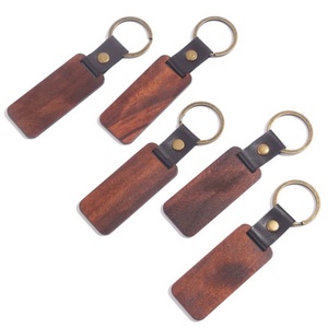 ของขวัญส่งเสริมการขาย พวงกุญแจไม้แกะสลักแบบกำหนดเอง พร้อมซองผ้าเปล่า พวงกุญแจไม้เปล่าแบบคอร์ก - Product Image 2
