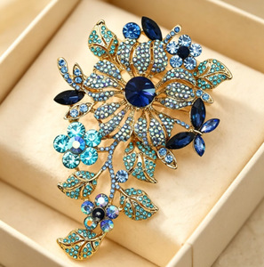 Luxury Customized Gold Plated Alloy Flower Pendant Brooch Pins for <b>Women</b> Dual-Purpose <b>Wedding</b> Engagement Party Gift Accessories - Product Image 4
