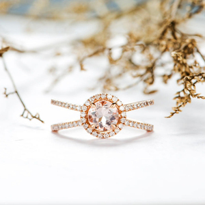 Anello Creativo a Linee Incrociate per Donne, Gioiello da Dito Scintillante e alla Moda - Product Image 3