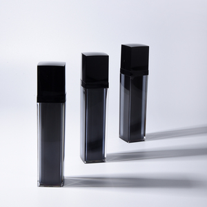 Bouteille de <span class=keywords><strong>pompe</strong></span> sans air carrée en acrylique noir 50ml sérum de crème pour le visage distributeur de crème pour la peau de luxe cosmétiques emballage conteneur <span class=keywords><strong>pompe</strong></span> - Product Image 1