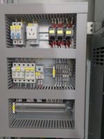 Boîtier de distribution d'alimentation étanche sur pied en acier, coffret de jonction résistant aux intempéries, armoire de contrôle des services aéroportuaires