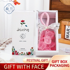 <span class=keywords><strong>Sapone</strong></span> Artigianale Solido alle Erbe di Rosa ODM OEM, <span class=keywords><strong>Sapone</strong></span> <span class=keywords><strong>Viso</strong></span> <span class=keywords><strong>per</strong></span> Tutti i Tipi di Pelle, Souvenir Bomboniera, Formula Idratante - Product Image 5