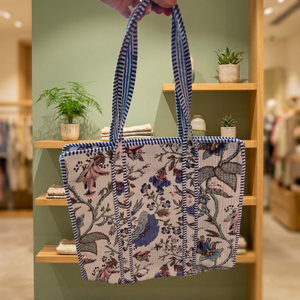 Sac fourre-tout matelassé pour femme avec doublure en coton et imprimé bloc, options de vente en gros pour sacs de voyage et de shopping lavables, grandes tailles - Product Image 3
