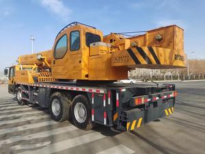 Grúa móvil hidráulica usada de 70 toneladas, de segunda mano, marca XC, en venta. - Product Image 5