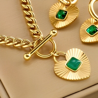 Parure de bijoux plaqué or en acier inoxydable avec pendentif cœur et boucles d'oreilles créoles, zircon vert, style rétro français pour femme
